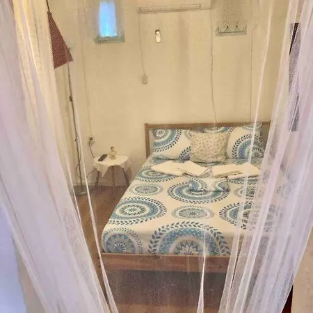 Romantic Old Down Studio Holiday home *