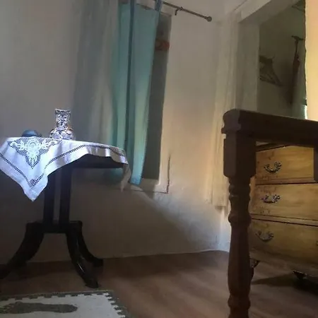 Romantic Old Down Studio