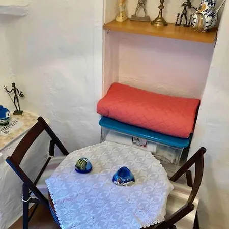 Romantic Old Down Studio *